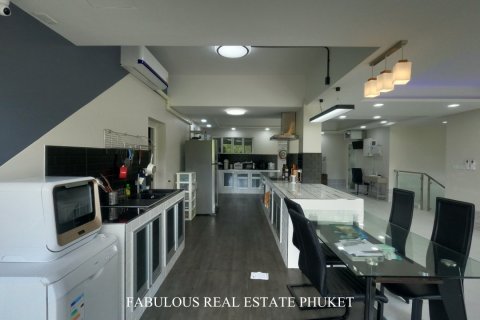 Chalet de 7 dormitorios en Kathu, Tailandia № 179799 - foto 15