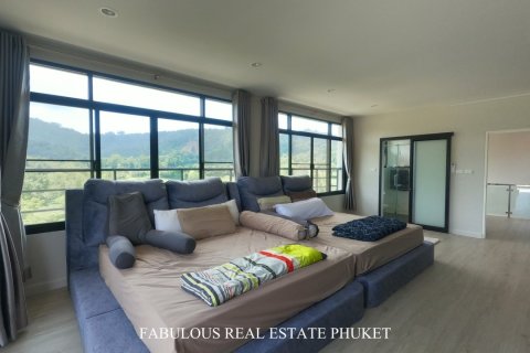 Chalet de 7 dormitorios en Kathu, Tailandia № 179799 - foto 5