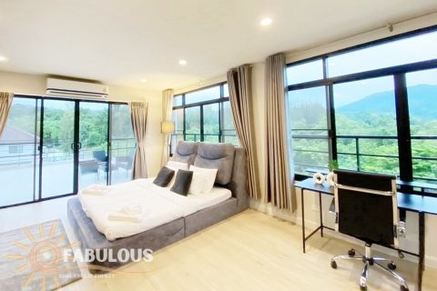 Chalet de 7 dormitorios en Kathu, Tailandia № 179799 - foto 16