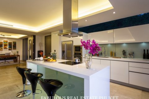 Apartamento de 2 dormitorios en Bang Tao, Tailandia № 179803 - foto 6