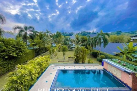 Chalet de 4 dormitorios en Bang Tao, Tailandia № 179798 - foto 3
