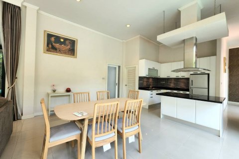 Casa de 4 dormitorios en Pattaya, Tailandia № 47443 - foto 5