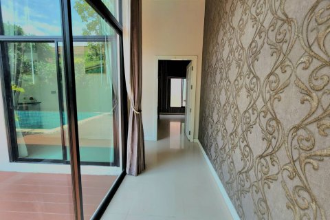 Casa de 4 dormitorios en Pattaya, Tailandia № 47443 - foto 8
