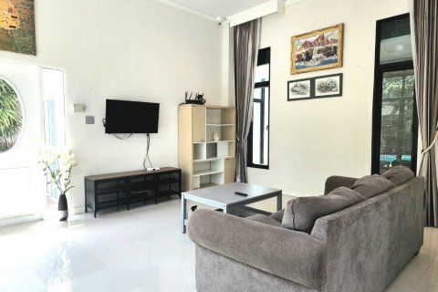 Casa de 4 dormitorios en Pattaya, Tailandia № 47443 - foto 21