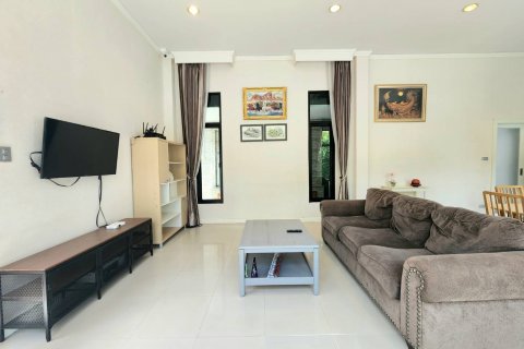 Casa de 4 dormitorios en Pattaya, Tailandia № 47443 - foto 7