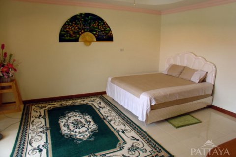 Casa de 4 dormitorios en Pattaya, Tailandia № 47445 - foto 5