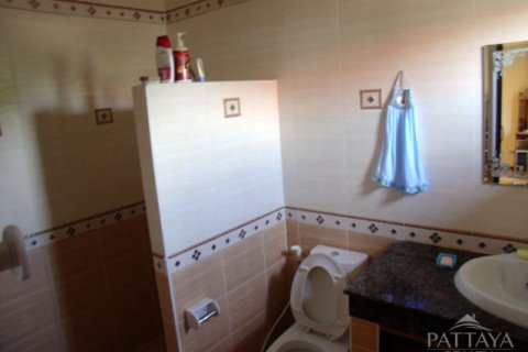 Casa de 4 dormitorios en Pattaya, Tailandia № 47445 - foto 15