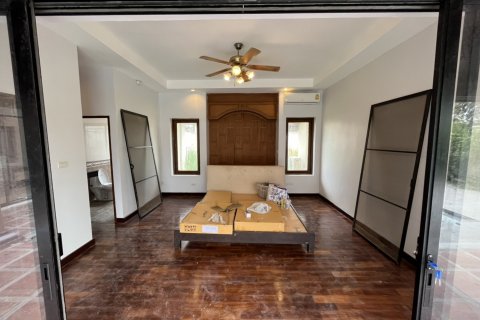 Casa de 3 dormitorios en Pattaya, Tailandia № 47441 - foto 11