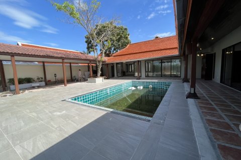 Casa de 3 dormitorios en Pattaya, Tailandia № 47441 - foto 14