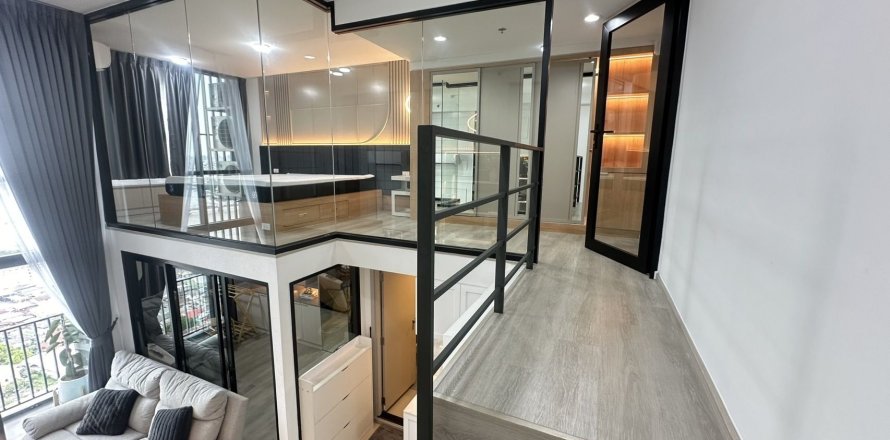Studio in the Condo in Bang Phlat, Bangkok, Thailand  № 169429