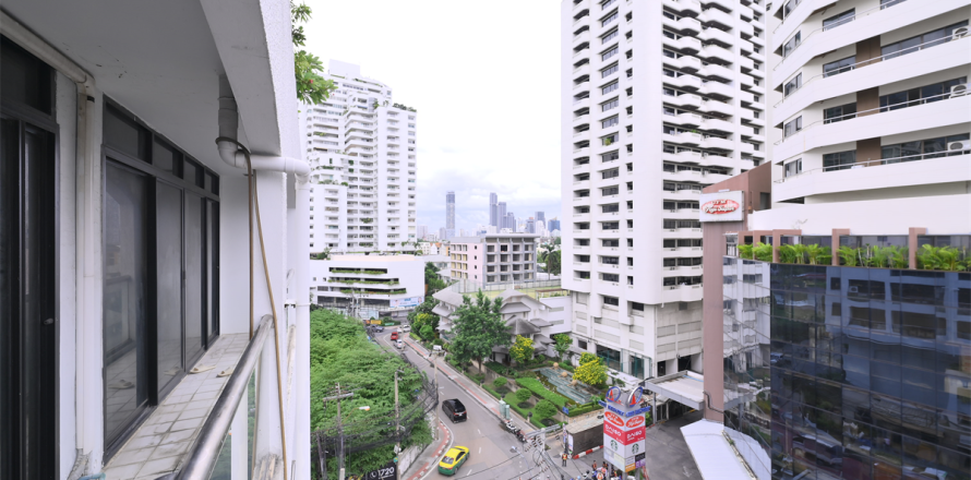 Condominio de 3 dormitorios en Bangkok, Tailandia № 185544