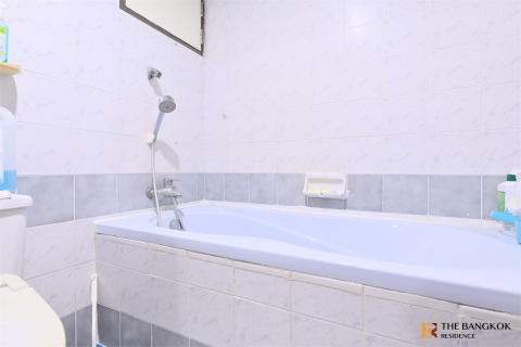 Condominio de 3 dormitorios en Bangkok, Tailandia № 185544 - foto 4