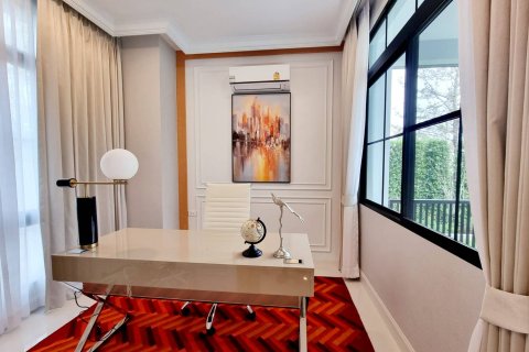 Casa de 5 dormitorios en Bangkok, Tailandia № 180476 - foto 13