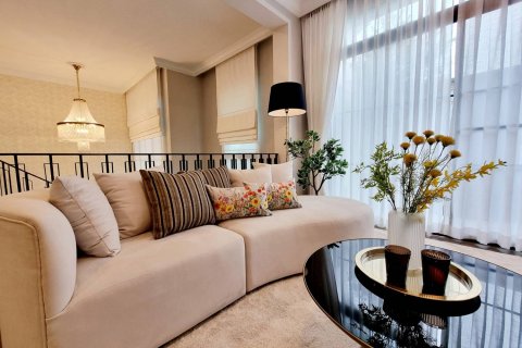Casa de 5 dormitorios en Bangkok, Tailandia № 180476 - foto 9