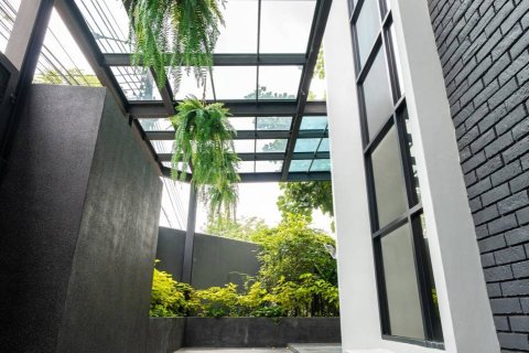 Casa de 4 dormitorios en Bangkok, Tailandia № 180475 - foto 15