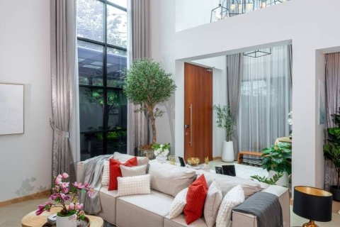 Casa de 4 dormitorios en Bangkok, Tailandia № 180475 - foto 11
