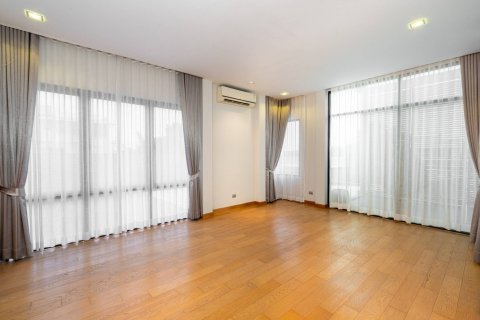 Casa de 4 dormitorios en Bangkok, Tailandia № 180475 - foto 18