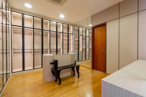 Casa de 4 dormitorios en Bangkok, Tailandia № 180475 - foto 17