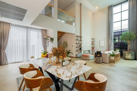 Casa de 4 dormitorios en Bangkok, Tailandia № 180475 - foto 4