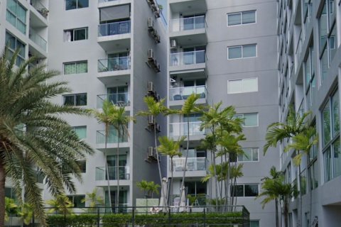 Condominio de 2 dormitorios en Pattaya, Tailandia № 157793 - foto 2