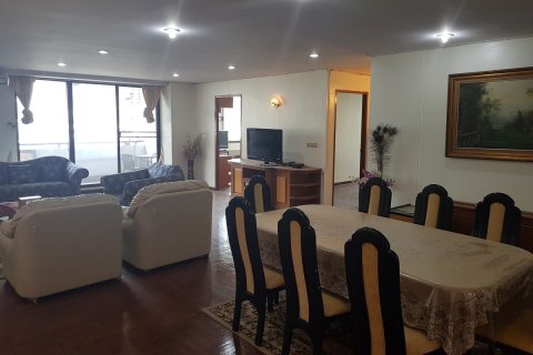 Eigentumswohnung in Watthana, Bangkok, Thailand, 3 Schlafzimmer № 200680 - Foto 10