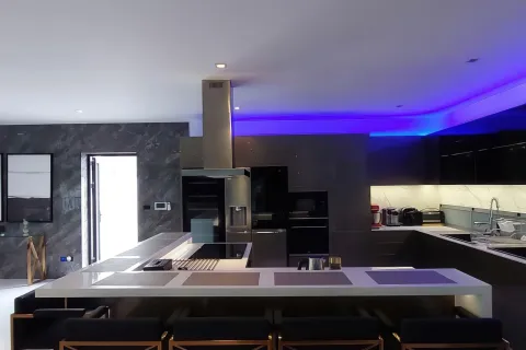 Chalet de 6 dormitorios en Pattaya, Tailandia № 155724 - foto 19