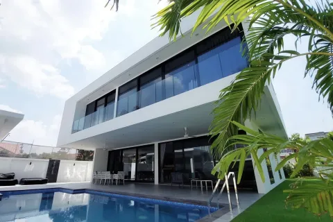 Villa in Pattaya, Thailand 6 Schlafzimmer № 155724