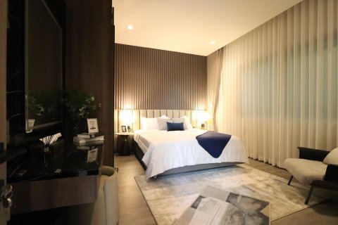 Chalet de 6 dormitorios en Pattaya, Tailandia № 155723 - foto 23