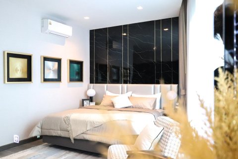 Chalet de 6 dormitorios en Pattaya, Tailandia № 155723 - foto 30