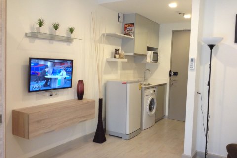 Estudio en el condominio en Bangkok, Tailandia № 206119