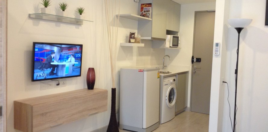 Estudio en el condominio en Bangkok, Tailandia № 206119