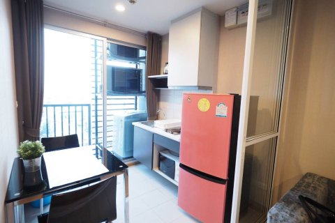 Estudio en el condominio en Bangkok, Tailandia № 206120 - foto 8