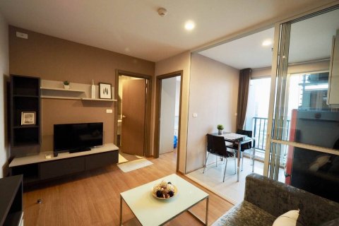 Studio dans le Condo à Bangkok, Thaïlande  № 206120