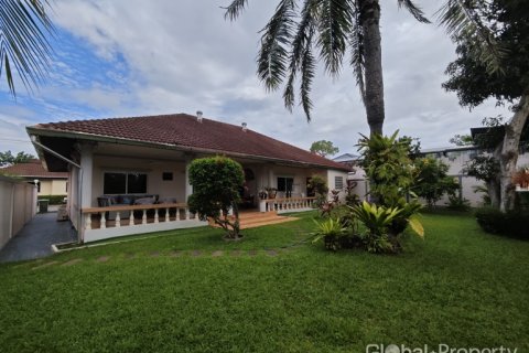 Casa de 3 dormitorios en Pattaya, Tailandia № 190913 - foto 6