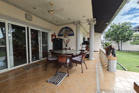 Casa de 3 dormitorios en Pattaya, Tailandia № 190913 - foto 13