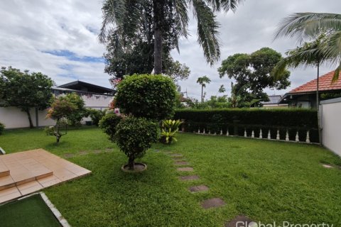 Casa de 3 dormitorios en Pattaya, Tailandia № 190913 - foto 8