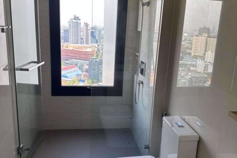 Sobre plano MARU EKKAMAI 2 en Bangkok, Tailandia № 9987 - foto 11