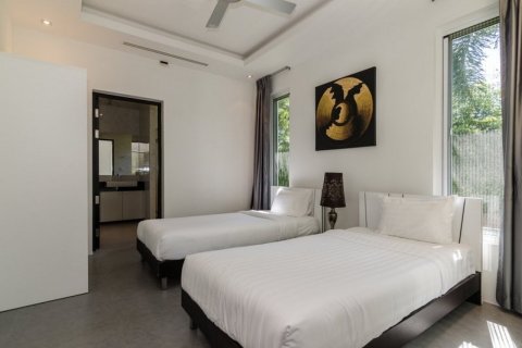 Casa de 3 dormitorios en Hua Hin, Tailandia № 180998 - foto 14