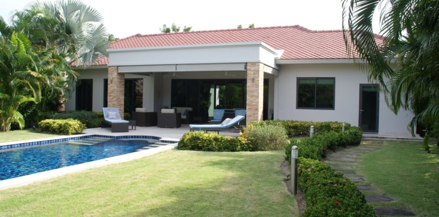 Casa de 3 dormitorios en Hua Hin, Tailandia № 180999