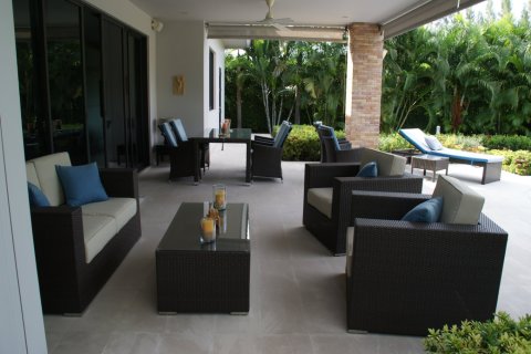 Casa de 3 dormitorios en Hua Hin, Tailandia № 180999 - foto 17