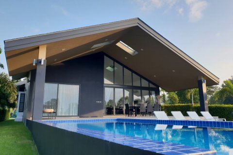 Casa de 4 dormitorios en Hua Hin, Tailandia № 181000 - foto 3