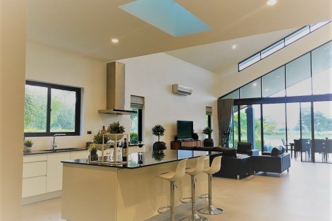 Casa de 4 dormitorios en Hua Hin, Tailandia № 181000 - foto 10