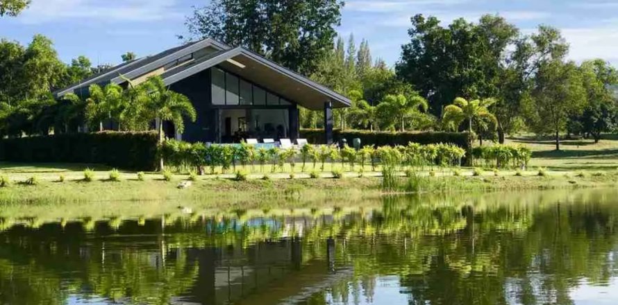 Casa de 4 dormitorios en Hua Hin, Tailandia № 181000