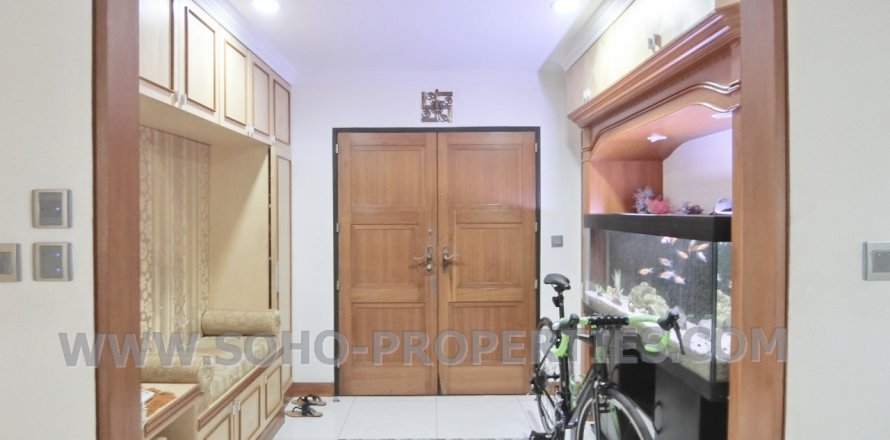 Eigentumswohnung in Bangkok, Thailand, 3 Schlafzimmer  № 143911