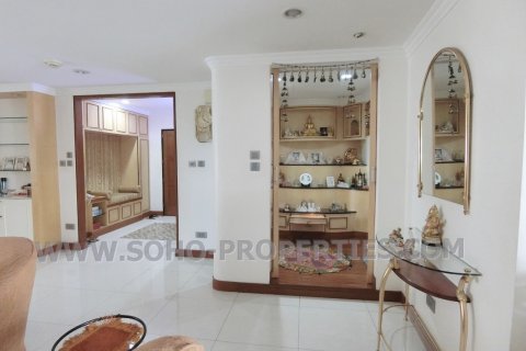 Eigentumswohnung in Bangkok, Thailand, 3 Schlafzimmer  № 143911 - Foto 6