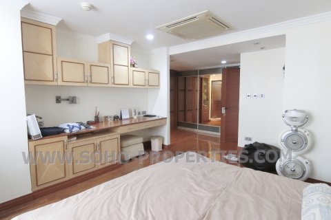 Eigentumswohnung in Bangkok, Thailand, 3 Schlafzimmer  № 143911 - Foto 14