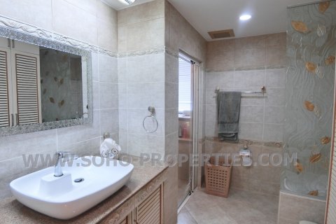Eigentumswohnung in Bangkok, Thailand, 3 Schlafzimmer  № 143911 - Foto 17