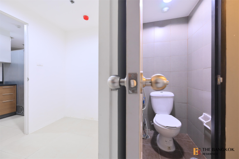 Condo in Bangkok, Thailand, 5 bedrooms  № 184719