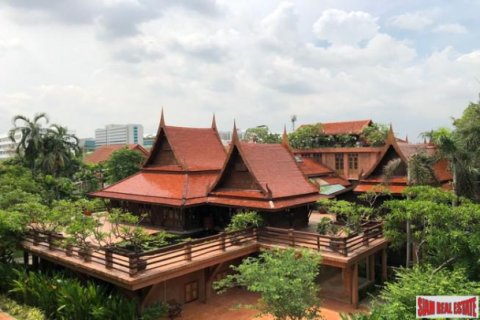 Haus in Bangkok, Thailand 6 Schlafzimmer № 193850