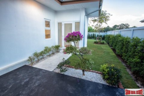Chalet de 3 dormitorios en Hua Hin, Tailandia № 193846 - foto 3